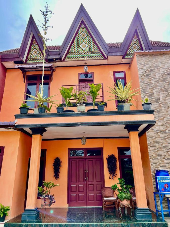 Sapo Karo Rest House Berastagi Exterior photo