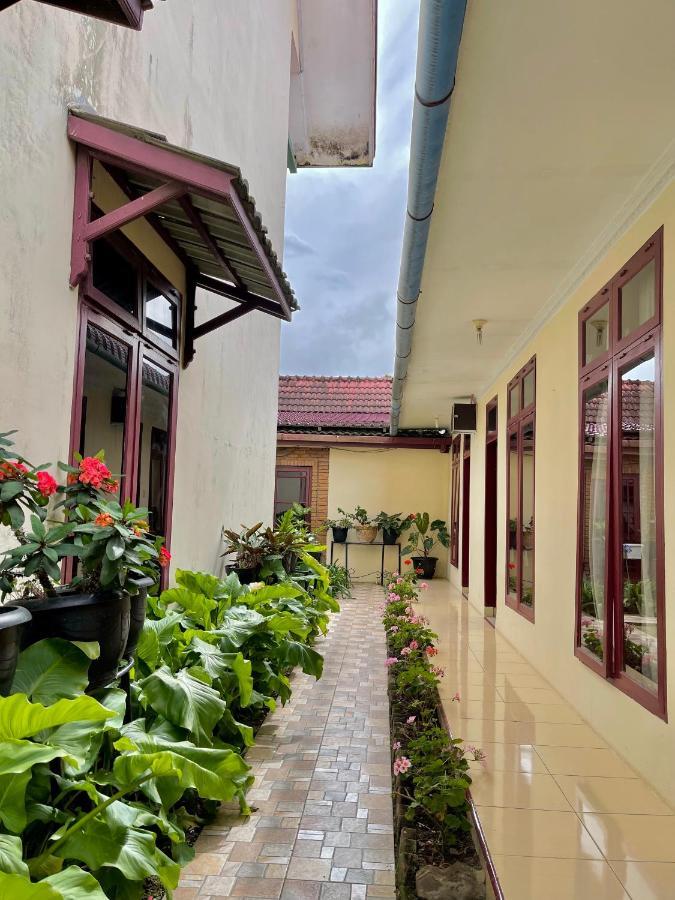 Sapo Karo Rest House Berastagi Exterior photo
